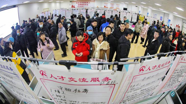 盈富配资 财政部部长蓝佛安：中国将采取更加积极有为的宏观政策